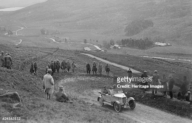 Stoneleigh open 2-seater of EJ Hedent competing in the Scottish Light Car Trial, 1922. Artist: Bill Brunell.Stoneleigh Open 2-seater. 1000 cc. Event...
