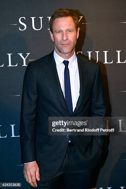 Actor Aaron Eckhart attends the "Sully" Paris Photocall at Cinema UGC Normandie on November 18, 2016 in Paris, France.