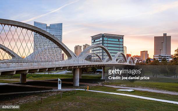sunset, west 7th street bridge, fort worth, texas, america - fort worth stock pictures, royalty-free photos & images