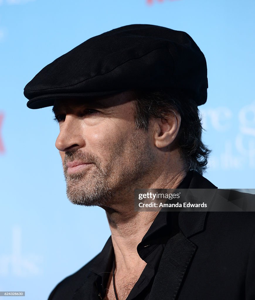Premiere Of Netflix's "Gilmore Girls: A Year In The Life" - Arrivals