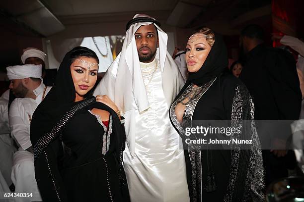 Fabolous poses with guests at his A Night In FABU DHABI Birthday Celebration on November 18, 2016 in New York City.