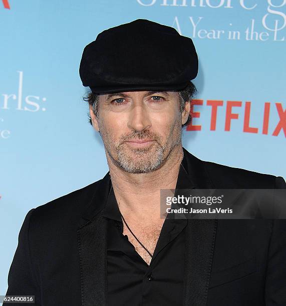 Actor Scott Patterson attends the premiere of "Gilmore Girls: A Year in the Life" at Regency Bruin Theatre on November 18, 2016 in Los Angeles,...