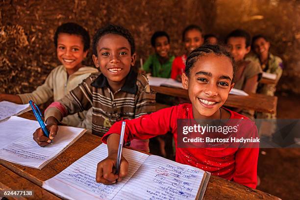 bambini africani durante la lezione, africa orientale - ethiopia foto e immagini stock