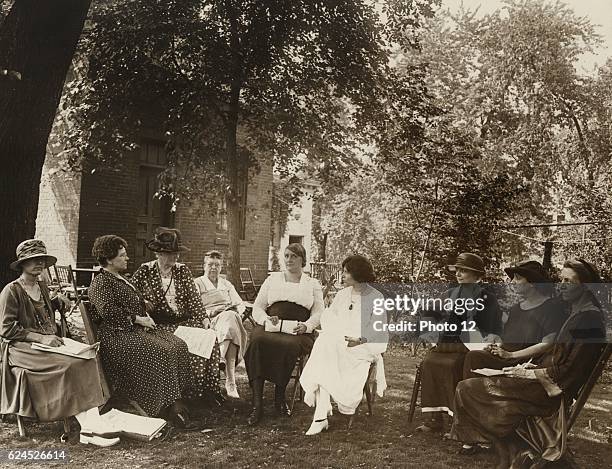 Photograph of National Woman's Party council members,_1924. Left to Right: Dora Ogle, Mrs. J.D. Wilkinson, Dora Lewis, Lavinia Egan, Edith Ainge,...