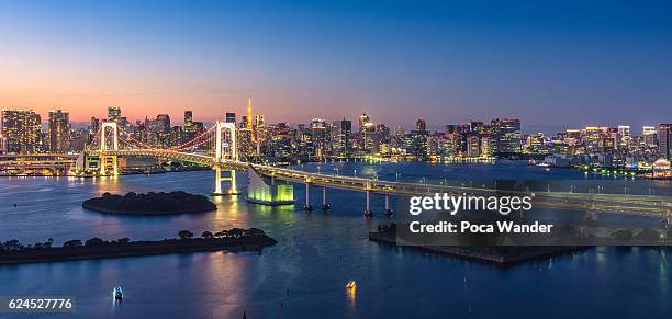 cityscape of tokyo bay, japan - 東京湾 ストックフォトと画像