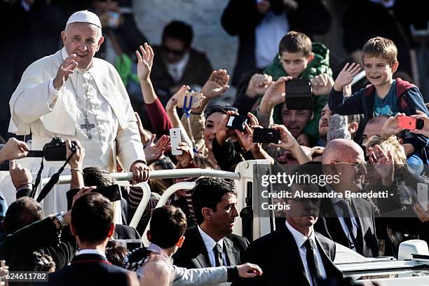 Pope Francis leads the closing mass of the Extraordinary Jubilee of Mercy, in St. Peter's Square at The Vatican on November 20, 2016 in Vatican City,...