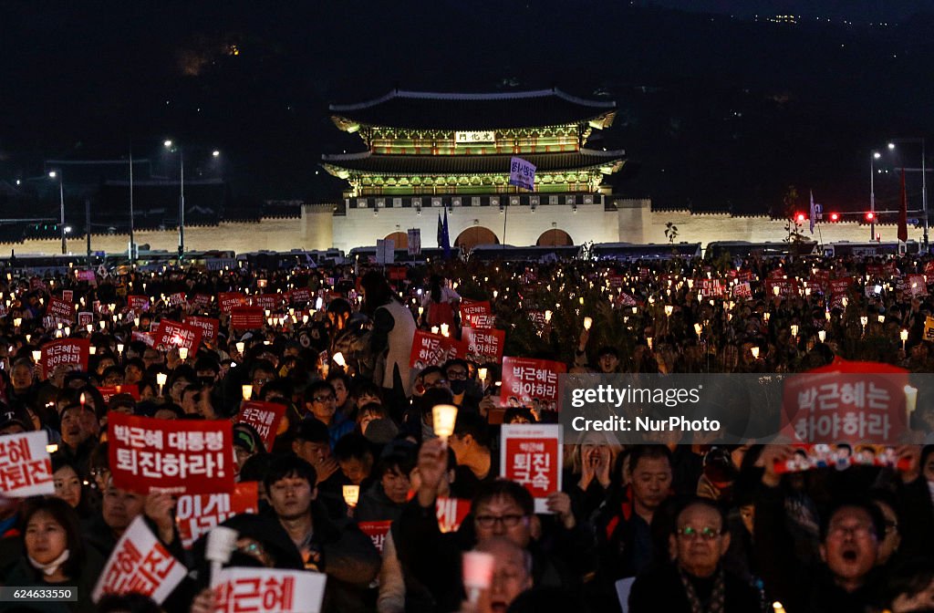 Rally Continues Against President Park In Seoul
