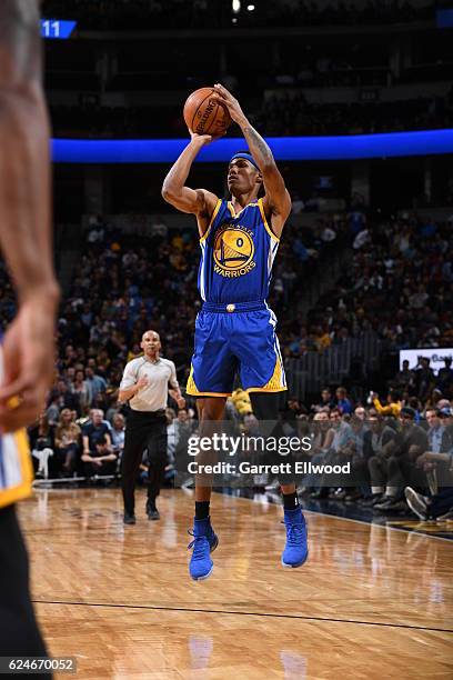 Patrick McCaw of the Golden State Warriors shoots the ball during the game against the Denver Nuggets on November 10, 2016 at the Pepsi Center in...