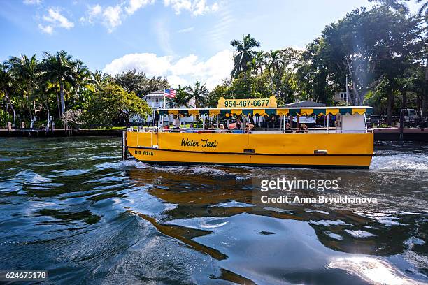 アメリカ合衆国 フォートローダーデールの水上タクシー - 水上タクシー ストックフォトと画像