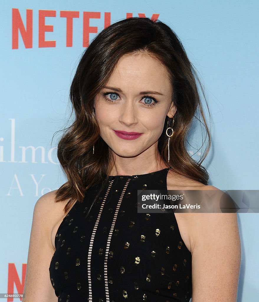 Premiere Of Netflix's "Gilmore Girls: A Year In The Life" - Arrivals