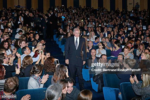 Director Robert Zemeckis attends the "Allied - Allies"- Paris Premiere at Cinema UGC Normandie on November 20, 2016 in Paris, France.