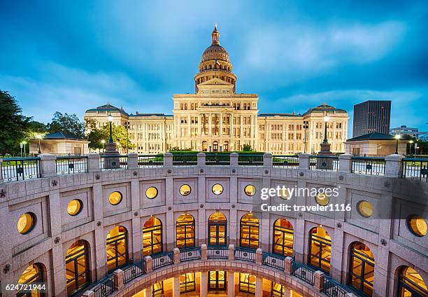 texas state capitol building in austin - texas state capitol stock pictures, royalty-free photos & images