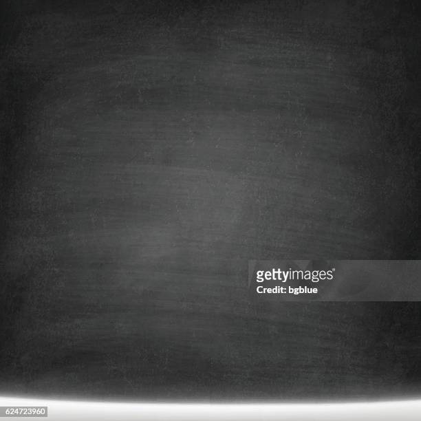 leere tafel hintergrund mit schnee - tafel textur - blackboard visual aid stock-grafiken, -clipart, -cartoons und -symbole