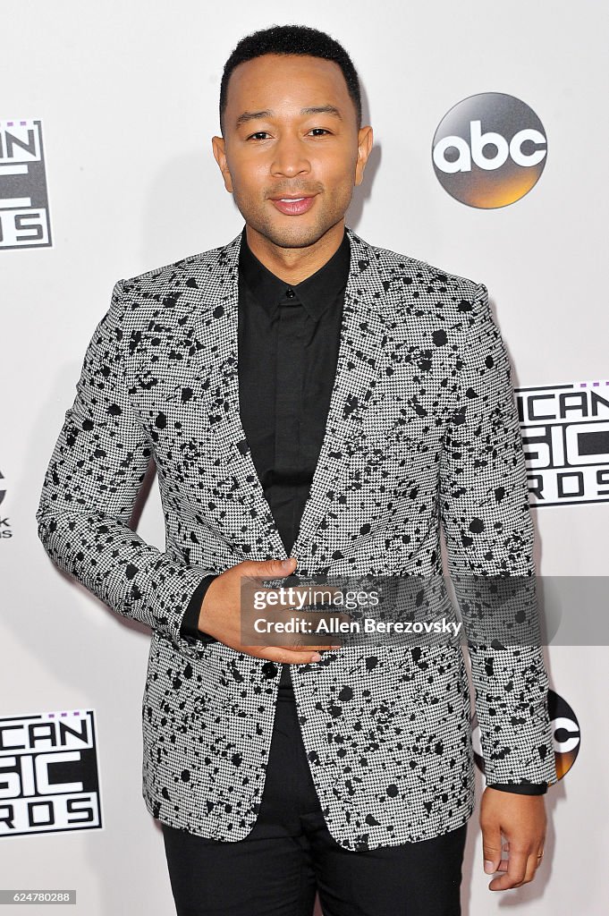 2016 American Music Awards - Arrivals