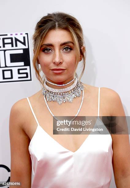 Singer Lauren Elizabeth attends the 2016 American Music Awards at Microsoft Theater on November 20, 2016 in Los Angeles, California.