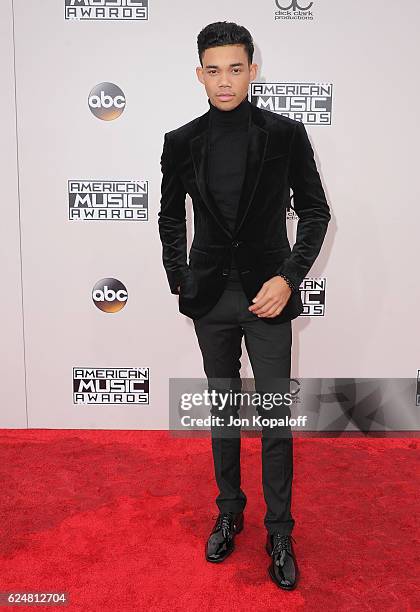 Roshon Fegan arrives at the 2016 American Music Awards at Microsoft Theater on November 20, 2016 in Los Angeles, California.