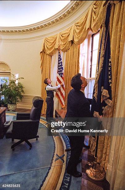 Bill Clinton Inauguration 1993 Photos and Premium High Res Pictures ...