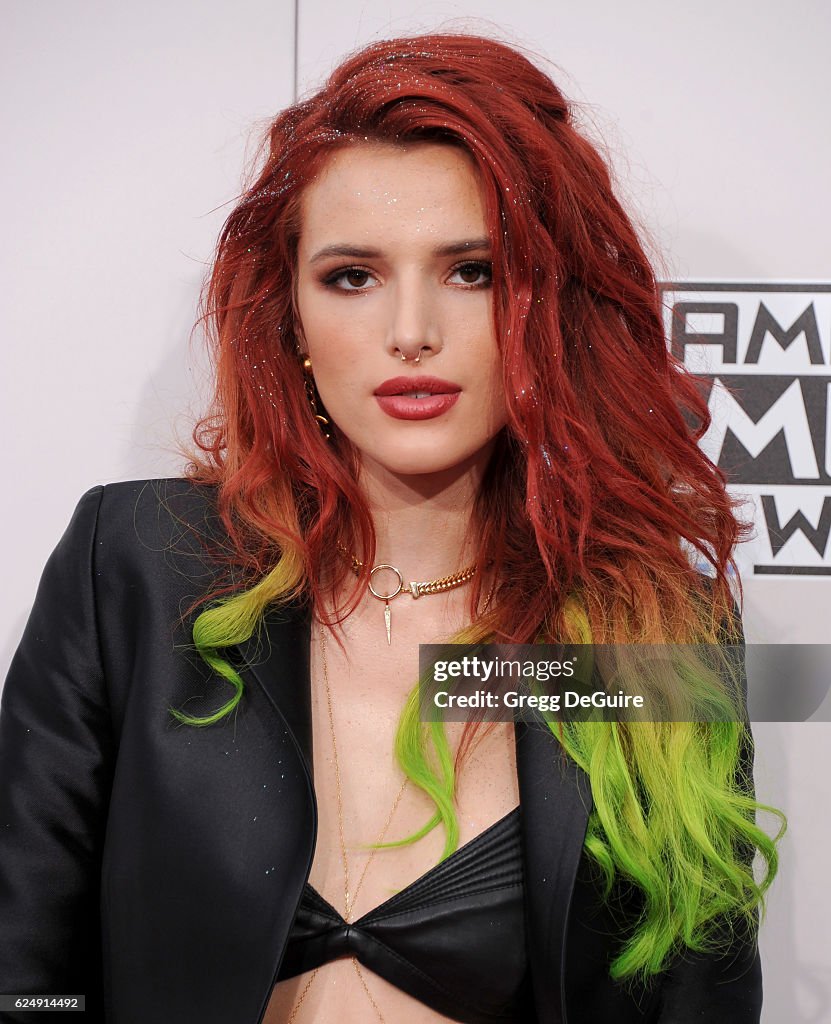 2016 American Music Awards - Arrivals
