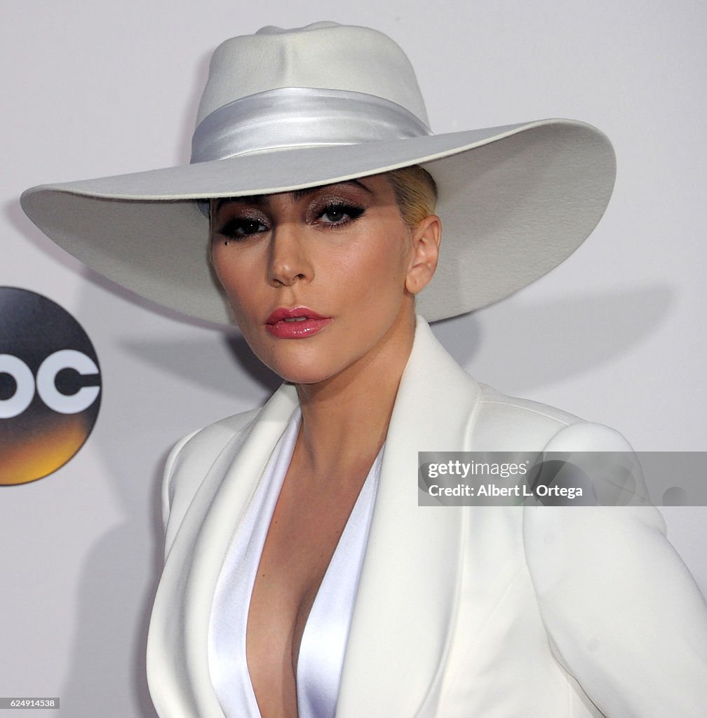 2016 American Music Awards - Arrivals
