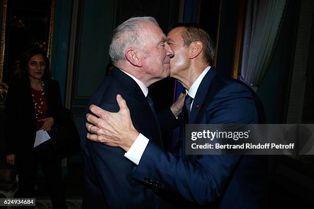 Francois Pinault and Artist Jeff Koons attend the Press conference announcing a donation by artist Jeff Koons who offers the "Bouquet of Tulips" to...