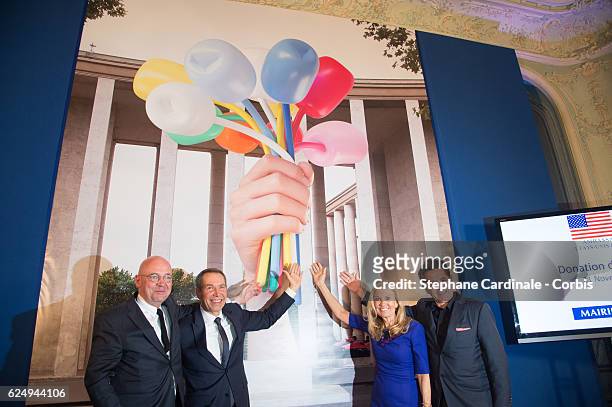 Director of 'Musee d'Art Moderne de la Ville de Paris', Fabrice Hergott, Artist Jeff Koons, USA Ambassador to France, Jane D. Hartley and Palais de...
