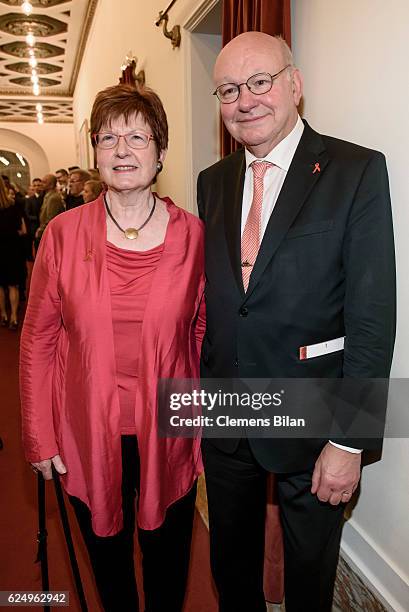 Anne Momper und Walter Momper attend the Artists Against Aids Gala at Stage Theater des Westens on November 16, 2016 in Berlin, Germany.