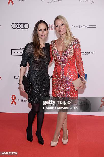 Nathalie und Christine Wache attend the Artists Against Aids Gala at Stage Theater des Westens on November 16, 2016 in Berlin, Germany.