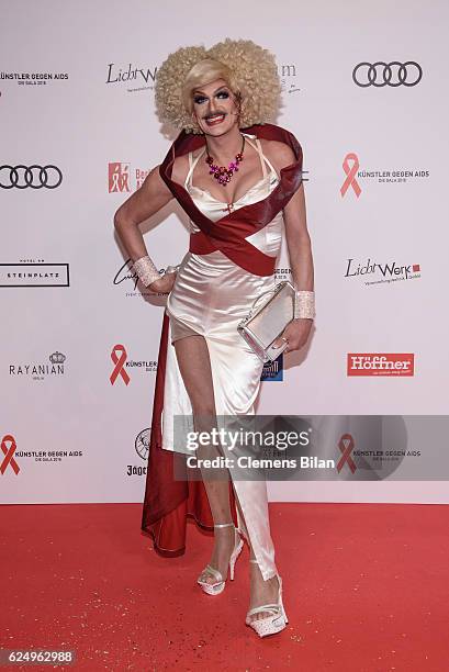 Gloria Viagra attends the Artists Against Aids Gala at Stage Theater des Westens on November 16, 2016 in Berlin, Germany.