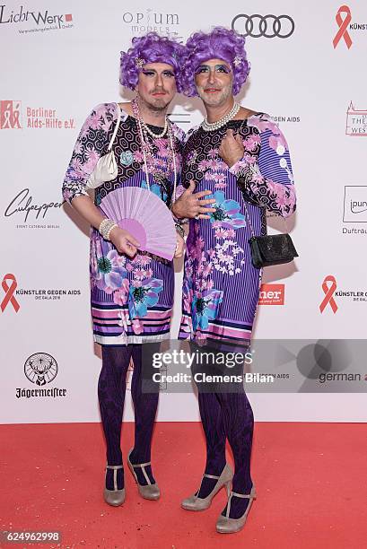 Guests attend the Artists Against Aids Gala at Stage Theater des Westens on November 16, 2016 in Berlin, Germany.