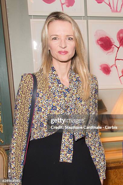Delphine Arnault attends the Press conference announcing a donation by artist Jeff Koons who offers the 'Bouquet of Tulips' to the City of Paris. The...