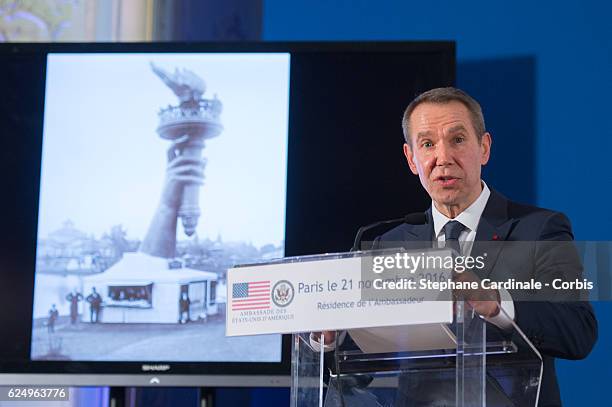 Artist Jeff Koons attends the Press conference announcing a donation by artist Jeff Koons who offers the 'Bouquet of Tulips' to the City of Paris....