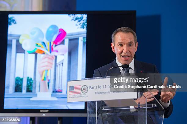 Artist Jeff Koons attends the Press conference announcing a donation by artist Jeff Koons who offers the 'Bouquet of Tulips' to the City of Paris....