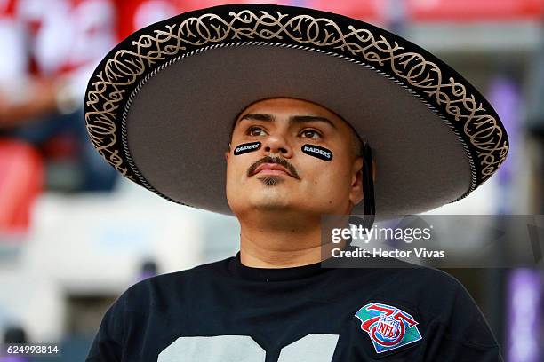 Fan of Raiders looks on prior the NFL football game between Houston Texans and Oakland Raiders at Azteca Stadium on November 21, 2016 in Mexico City,...