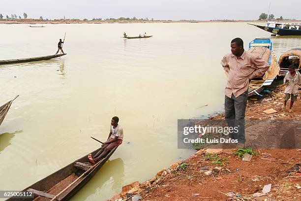 Sub Saharan Rivers 505 Sub Saharan Africa Landscape Stock Photos, High-Res Pictures, and ...