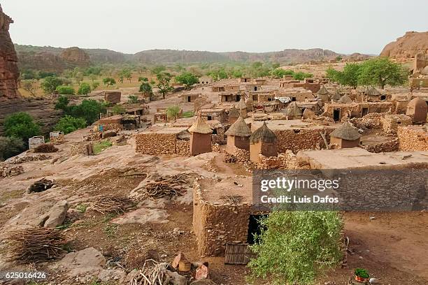 dogon village - dogon stock pictures, royalty-free photos & images