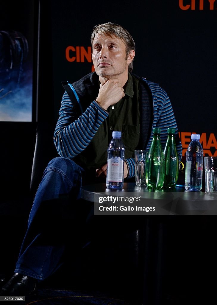 Mads Mikkelsen promotes Doctor Strange in Warsaw