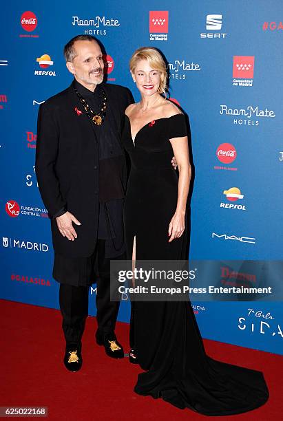 Miguel Bose and Belen Rueda attend 'Gala Sida' 2016 at Cibeles Palace on November 21, 2016 in Madrid, Spain.