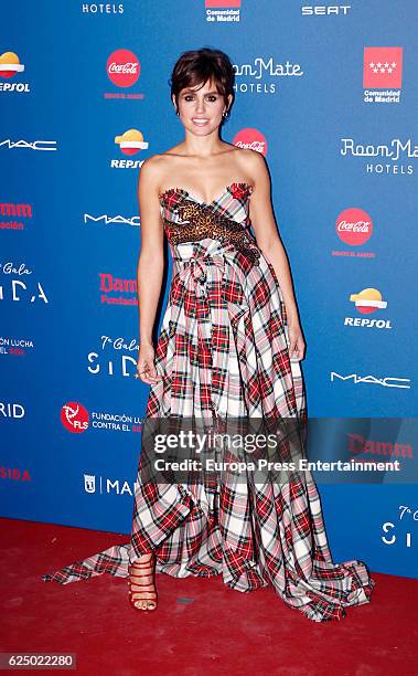 Veronica Echegui attends 'Gala Sida' 2016 at Cibeles Palace on November 21, 2016 in Madrid, Spain.