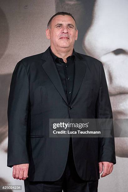 Graham King attends the UK Premiere of "Allied" at Odeon Leicester Square on November 21, 2016 in London, England.