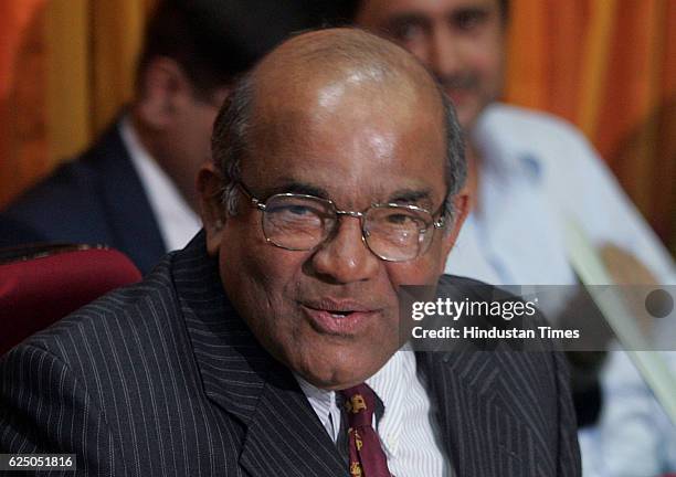 Yv Reddy Rbi 343 Rbi Building Stock Photos, High-Res Pictures, and Images - Getty Images