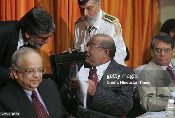 Yv Reddy Rbi 420 Rbi Building Stock Photos, High-Res Pictures, and Images - Getty Images