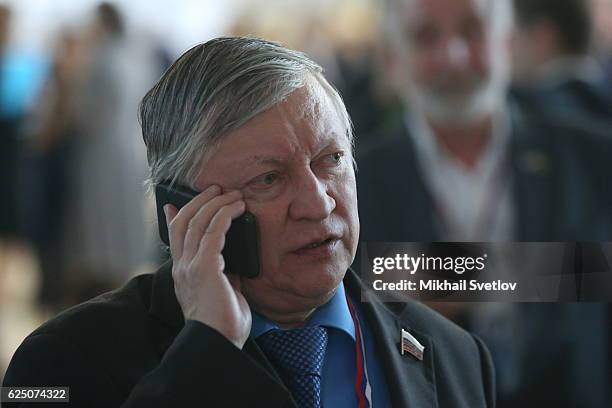 World chess champion Anatoly Karpov taking his shave Stock Photo