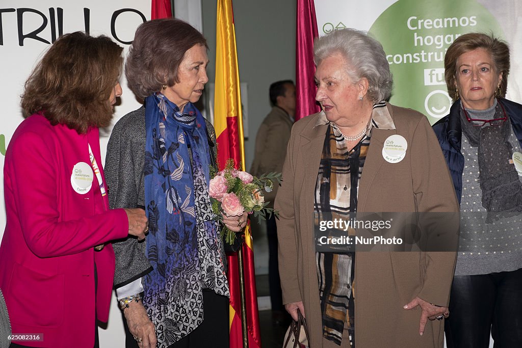 Queen Sofia of Spain visit the veneer rake Nuevo Futuro