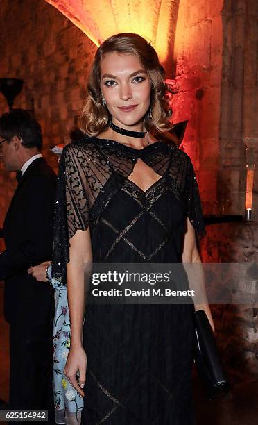 Arizona Muse attends the Save The Children Winter Gala at The Guildhall on November 22, 2016 in London, England.