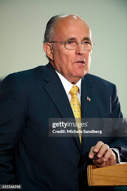 Former Mayor of New York, Rudy Giuliani speaks to members of the Jewish Community about Mitt Romney and why he would make a better President than...