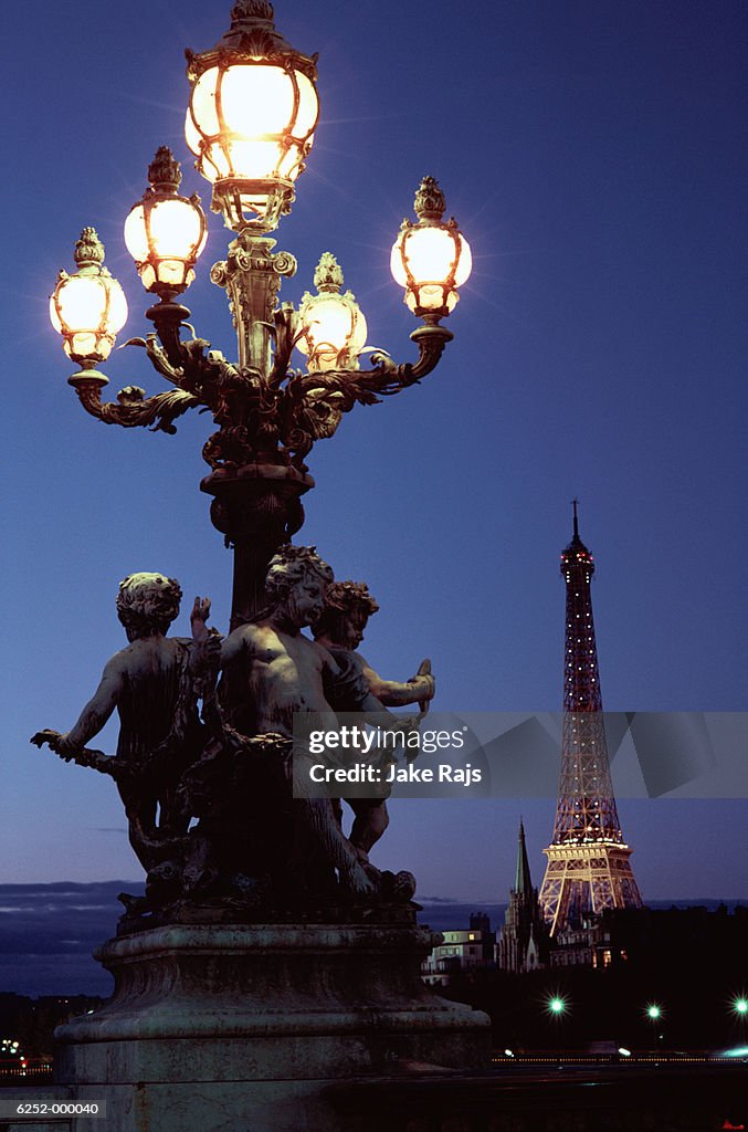 Sculptures Near Eiffel Tower High-Res Stock Photo - Getty Images