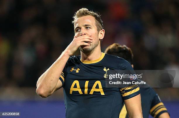 Harry Kane of Tottenham reacts after missing a goal during the UEFA Champions League match between AS Monaco FC and Tottenham Hotspur FC at Stade...