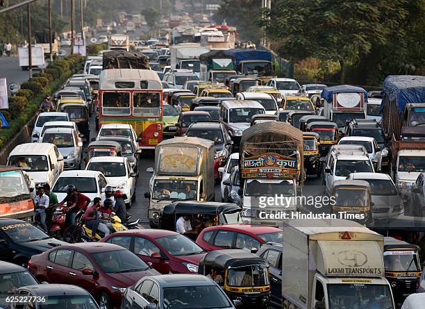 Heavy traffic at Bandra during Global Citizen India concert 2016, on November 19, 2016 in Mumbai, India. Coldplay's frontman Chris Martin ended the...