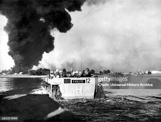 French commandos going ashore in an amphibious tank at Port Fuad, Egypt, during the Suez Crisis. Dated 20th Century.