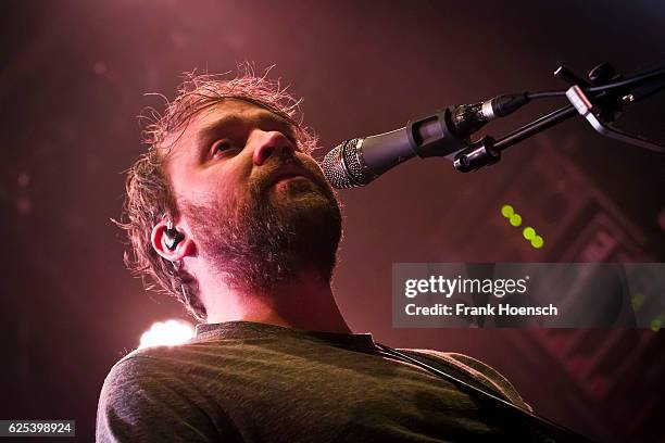 Frightened Rabbit Singer 235 Frank The Rabbit Stock Photos, High-Res Pictures, and Images ...
